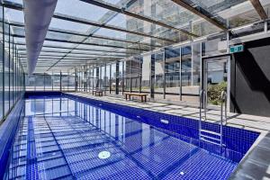 Skyline Outlook - Free Parking, Pool & Gym