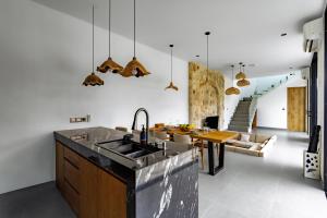 Villa Purwa East by BaliSuperHost