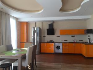 Two-Bedroom Apartment room in Apartment Vanilnoe Nebo