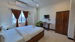 Hotel New Ganga Near Nemcare and GMCH