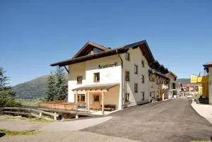 Sonneck Ferienhaus & Gruppenhaus 1450m am Hochzeiger im Pitztal