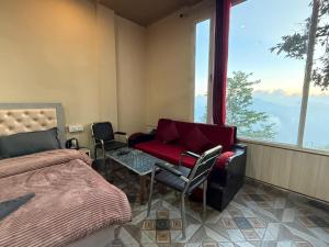 Hotel Sunrise Inn & Restaurant, Kanatal
