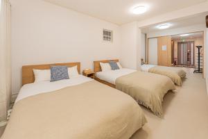 Newly Built 4-Bedroom House in Shopping Street, 8-Min Walk from Akabane Station