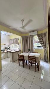 Ecozy Homestay at Beverly Hills Phase 3 Penampang