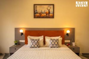 StayVista at Rayana with BBQ, Bonfire & pool