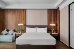 Crowne Plaza Phnom Penh by IHG 金边皇冠假日酒店 Former VM Hotel