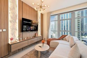 Luxury 2BR Downtown Walk to Dubai Mall Burj Khalifa