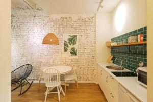 Modern colorful apt in the heart of Tbilisi