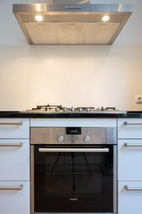 TOP location 2 bedroom groundfloor home with garden