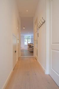 TOP location 2 bedroom groundfloor home with garden