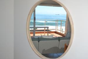 6 Glitter Bay - Stunning seaviews & beach access - 3BR Umhlanga
