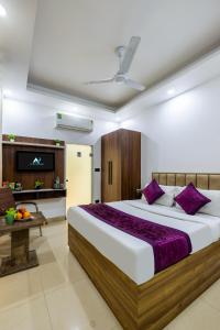 Aura Residency By Groom Room Hospitality I Sector -63A Noida
