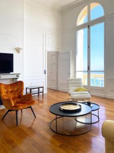 Beautiful period apartment Riviera Palace