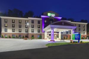 Holiday Inn Express & Suites Cross Lanes by IHG