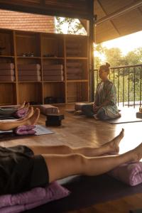 Deep Roots Dive & Yoga Resort