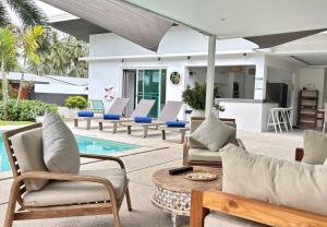 Tropical 3BR Private Pool Jungle Home Villa