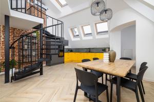 Apartment with mezzanine - Augustiańska 1