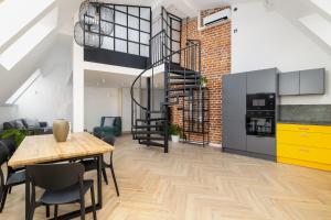 Apartment with mezzanine - Augustiańska 1