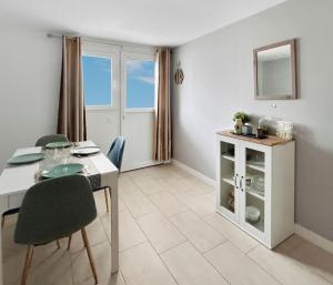 Appart rénové, proche des commerces & transports