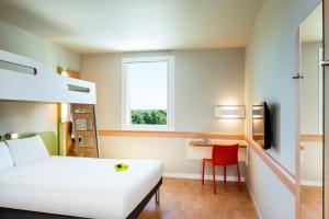 Hotels ibis budget Saint Quentin Yvelines - Velodrome : photos des chambres