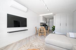 113 Paarl 2 Bedroom Lux Aprt With Parking & Aircon