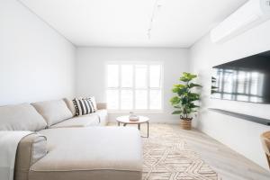 113 Paarl 2 Bedroom Lux Aprt With Parking & Aircon