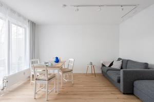 Zentrales City Apartment EDEN - 1 Min zum HBF - Ideal für Trips nach Köln, Düsseldorf, Wuppertal, Messe - Balkon, Küche, 2 Zimmer, Renoviert 2025