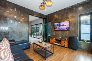 Lom-Talay poolvilla huahin