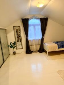 Hearty 1800 Wooden House Near Old Town