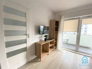 Milky Apartment with Balcony - 3 km to Baltic Sea