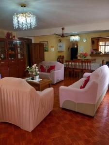 Spacious Villa Grand Baie with Pool