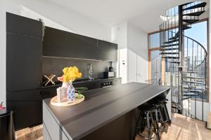 Triplex apartment with terraces and sea view