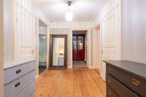 Spa & Pool Villa nära Mall of Scandinavia