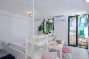 Aspalathos Romantic Retreat