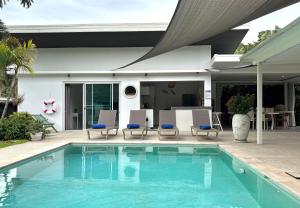 Tropical 3BR Private Pool Jungle Home Villa