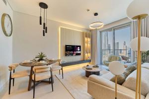 Iconic 2BR Vida Dubai Mall with Direct Mall Access
