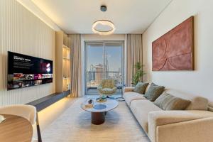 Iconic 2BR Vida Dubai Mall with Direct Mall Access