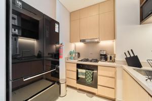 Iconic 2BR Vida Dubai Mall with Direct Mall Access