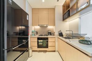 Iconic 2BR Vida Dubai Mall with Direct Mall Access
