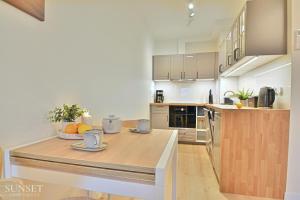 Sunset Apartments - przytulna kawalerka przy deptaku, centrum miasta, port, kawiarnie, restauracje