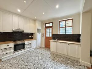 3 Bedroom Vintage Home