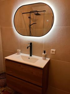 Houten huisje met keuken en tuin in Halsteren, Bergen op Zoom