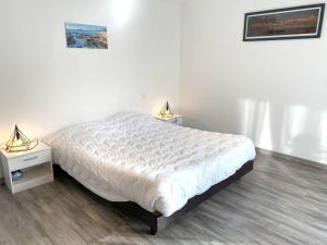 Maison neuve de plain-pied à 100m de la mer et 200m du Coz-Pors à TREGASTEL - Ref 71