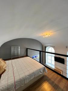 Twin Danube Lofts by Chain Bridge