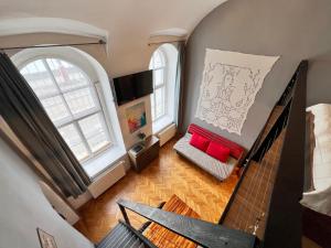 Twin Danube Lofts by Chain Bridge