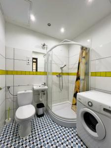 Twin Danube Lofts by Chain Bridge