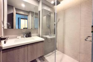 Modern 1 Bed Apartment with full Dubai Marina view