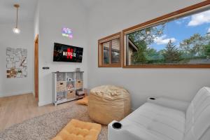 Lakefront AC Pool Table Kayaks Refined