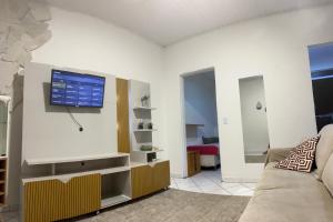 Casa com piscina e área kids