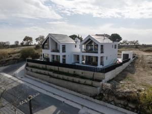 Pamboo TerraVine House by Nomads